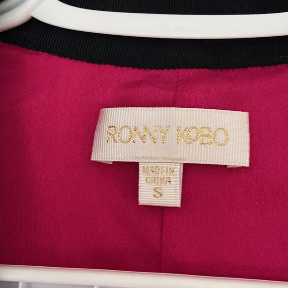 Ronny Kobo Collection vintage inspired shoulder padded mini dress. Size Small. - Picture 3 of 6